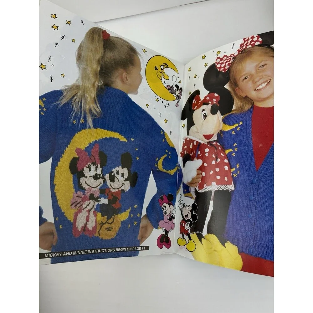 Disney Knitting Pattern Book Fun Knits Mickey Donald New Idea Age 3-12 years